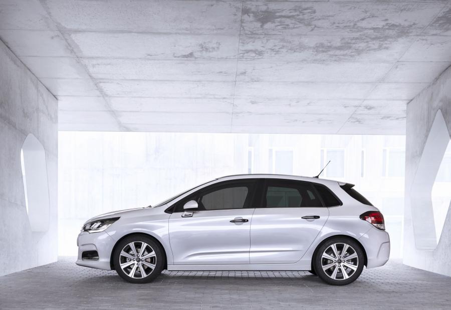  Citroen C4 2015 года  (фото 10 из 30)